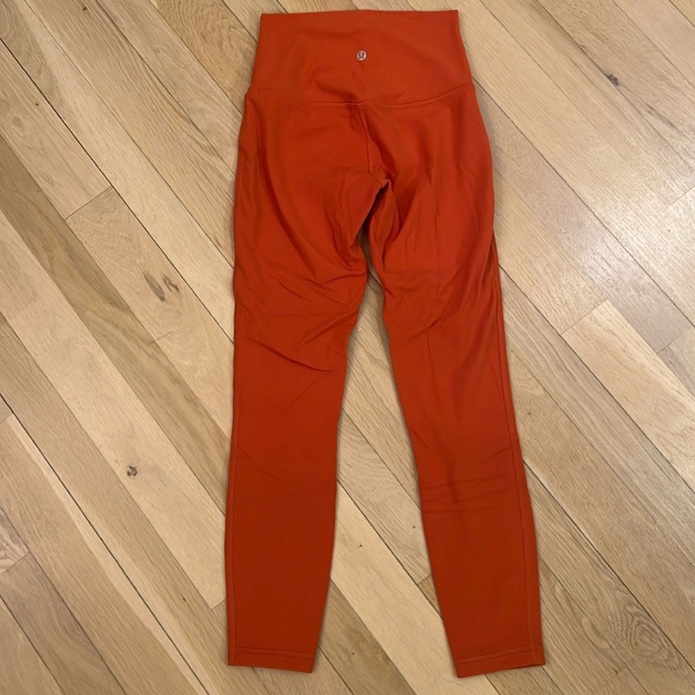 Perfect condition—Lululemon leggings (Sz 4)